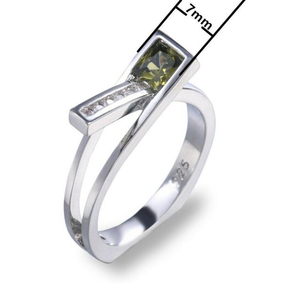 New Abstract 925 Silver Peridot Sim. Diamond Ring - Picture 2 of 2